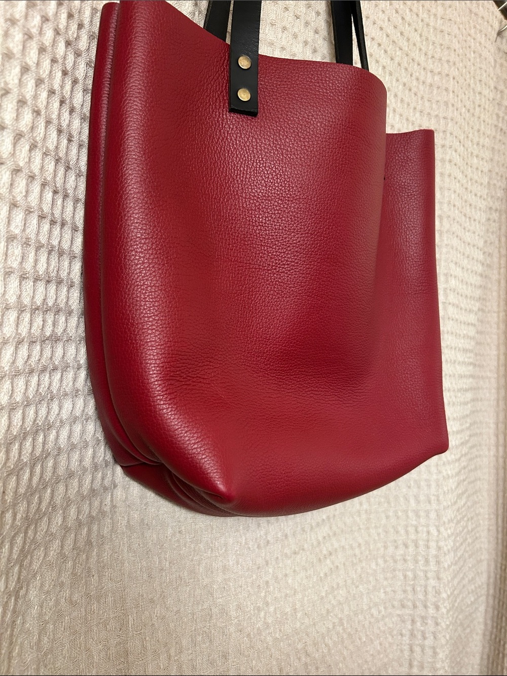 Portland Leather Burgundy Tote Medium - Picture 8 of 12